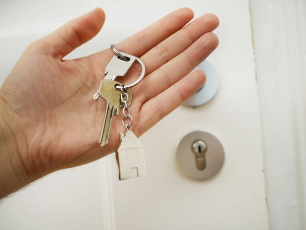 https://LisaMack.StopRentingStartOwning.com